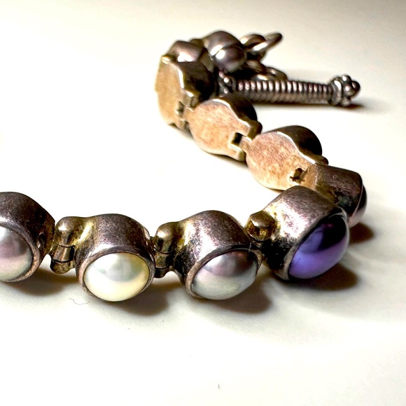 Vintage Sterling Silver and Pearl Toggle Bracelet - Picture 7 of 7